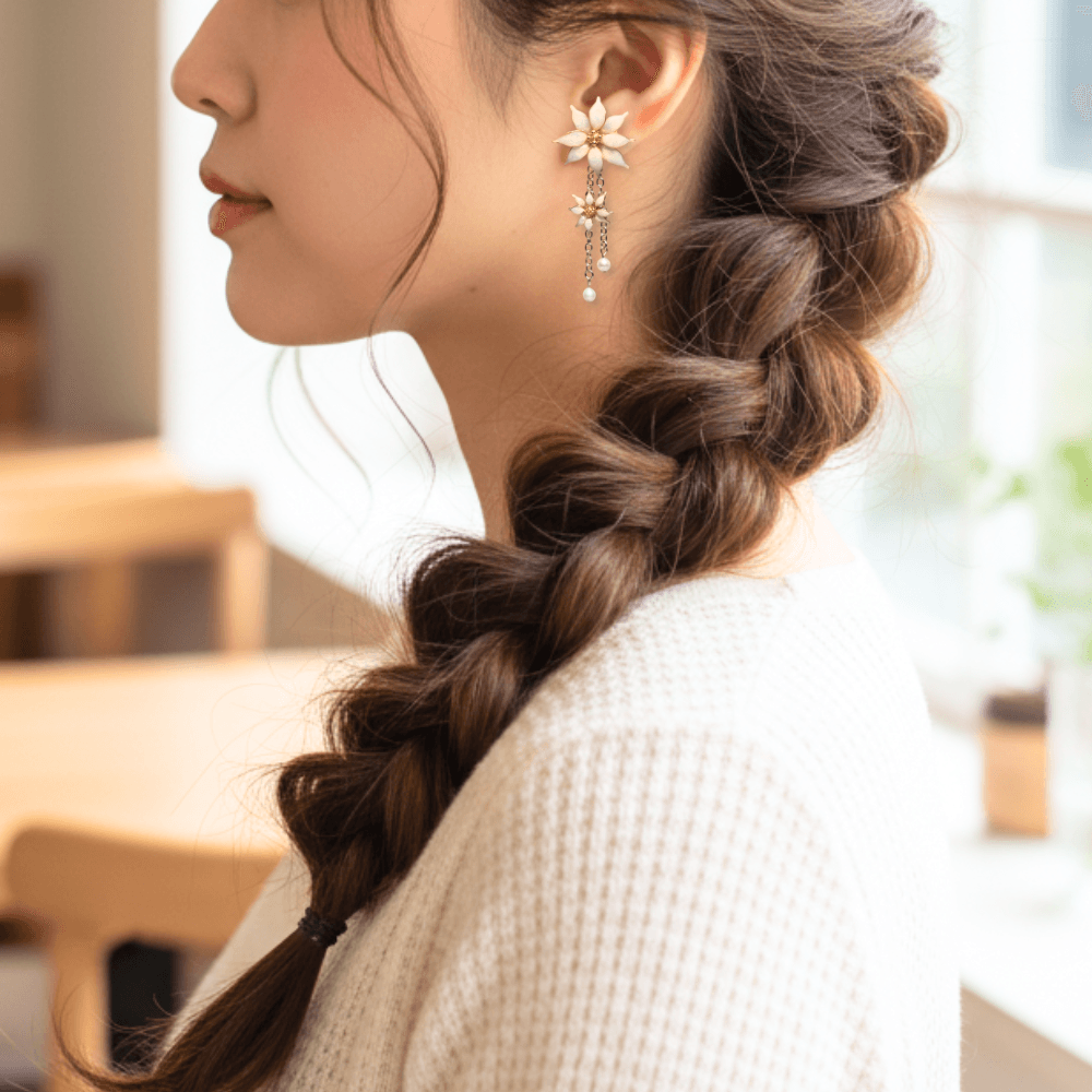 【ポインセチア】2wayピアス／アイボリー／クリスマス／サージカルステンレス／金属アレルギー対応／冬新作／受注生産 | 3枚目